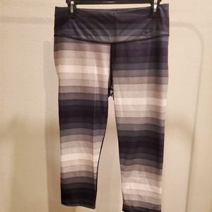 Nike capri leggings